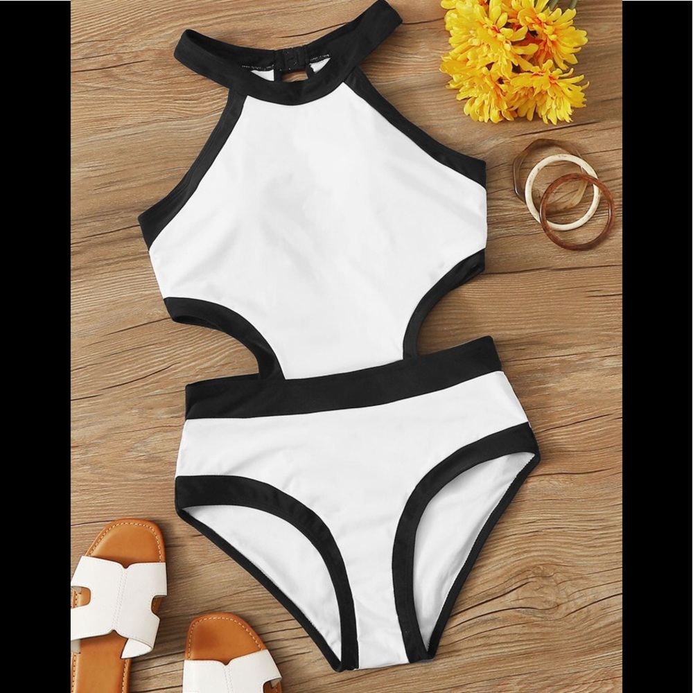 One piece swim suit